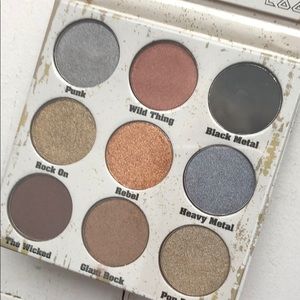 🔥SALE 4 for $25🔥 Glam metals eye shadow